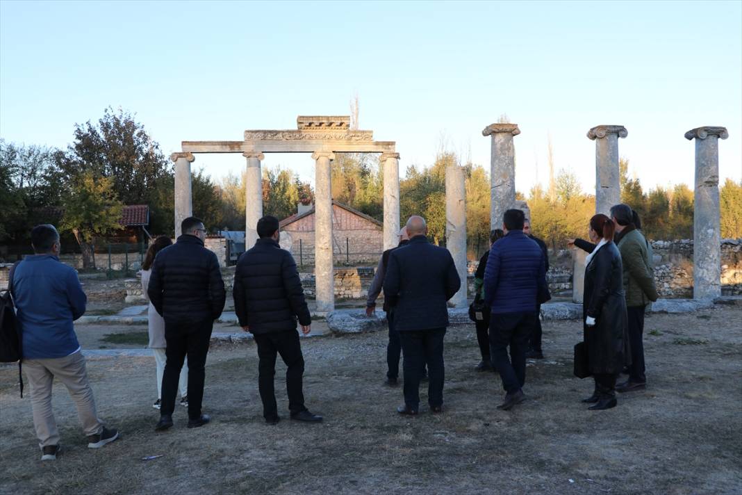 Aizanoi Antik Kenti'nde aydınlatma çalışmaları tamamlandı 1